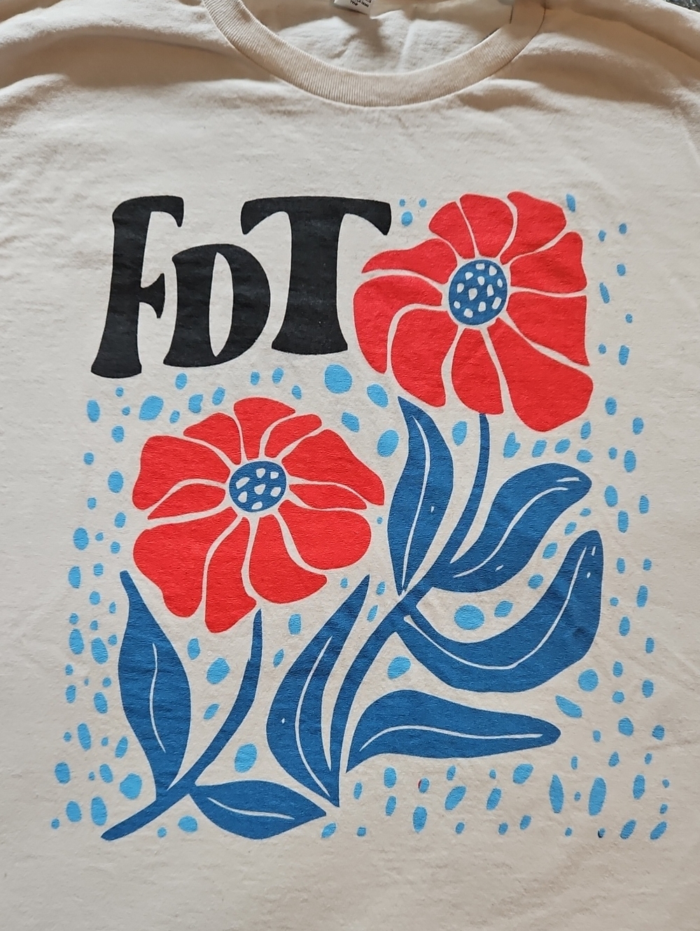 Floral print white short sleeve graphic tee Political Med NWOT Current Events - Picture 2 of 6